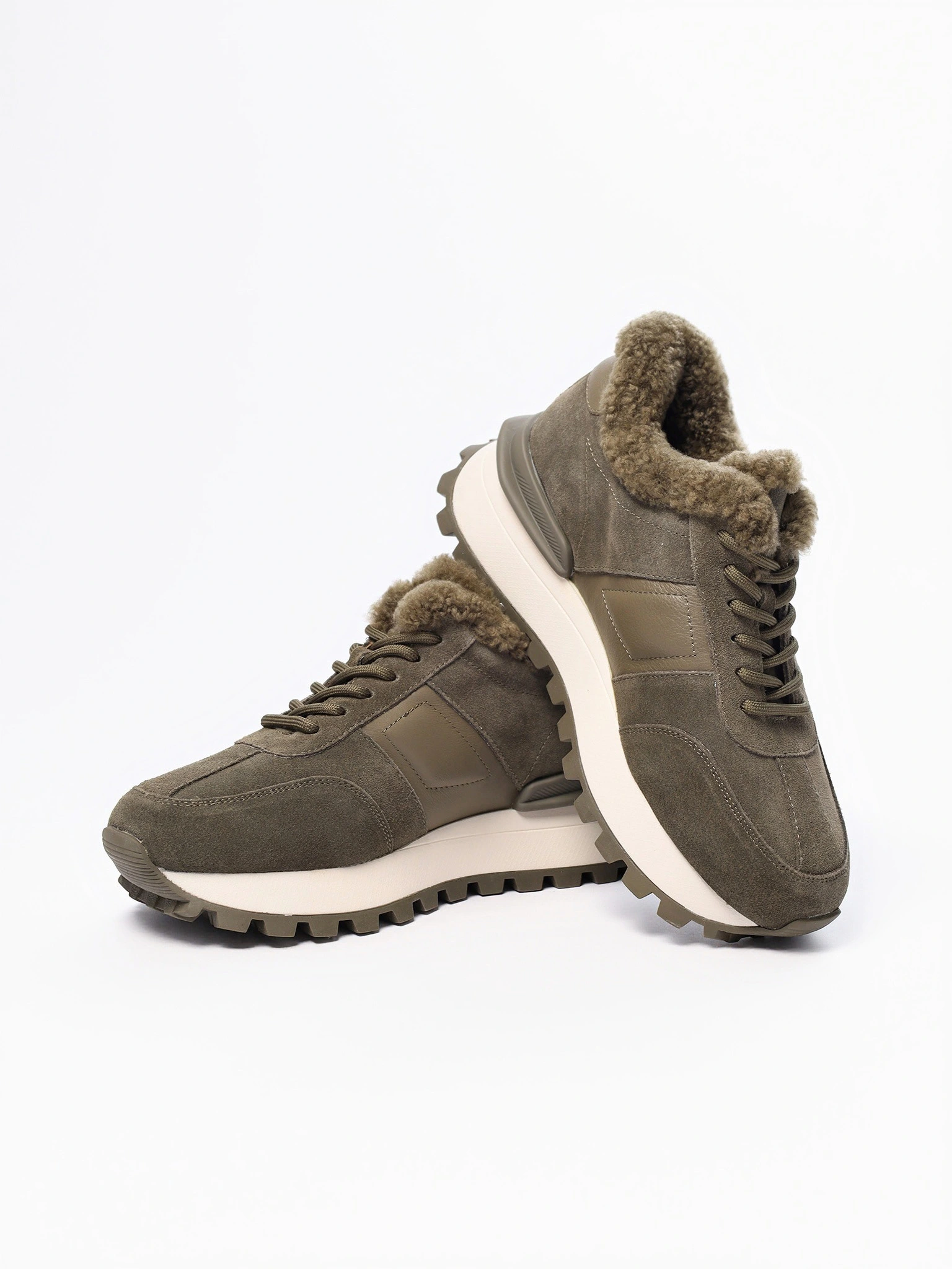 Кроссовки комбинированные зеленого цвета на рельефной подошве